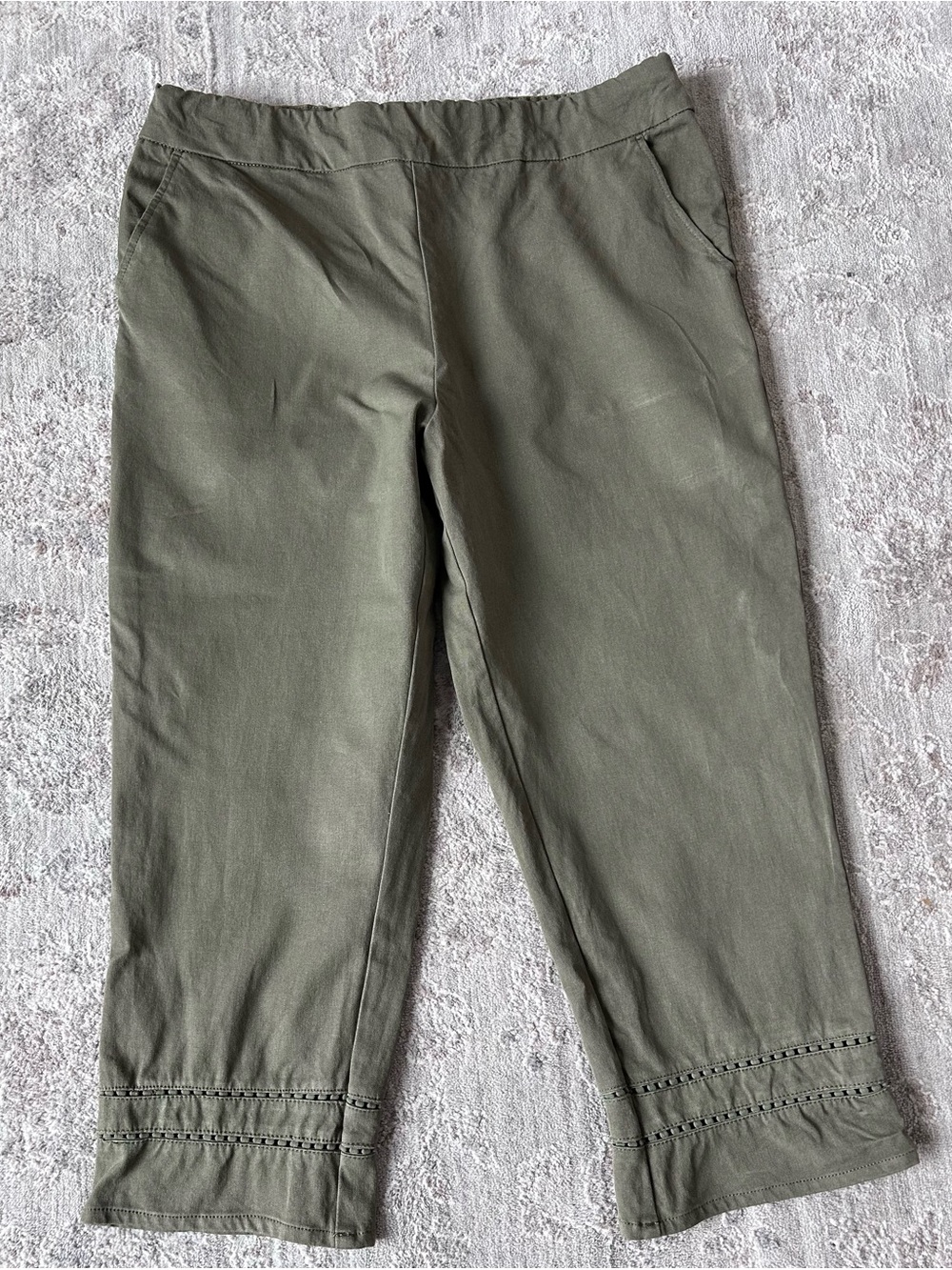 D&Co DENIM & CO Twill Pull On Crop Pant Lace Hem Insert Olive Sz 14 Cottage Core